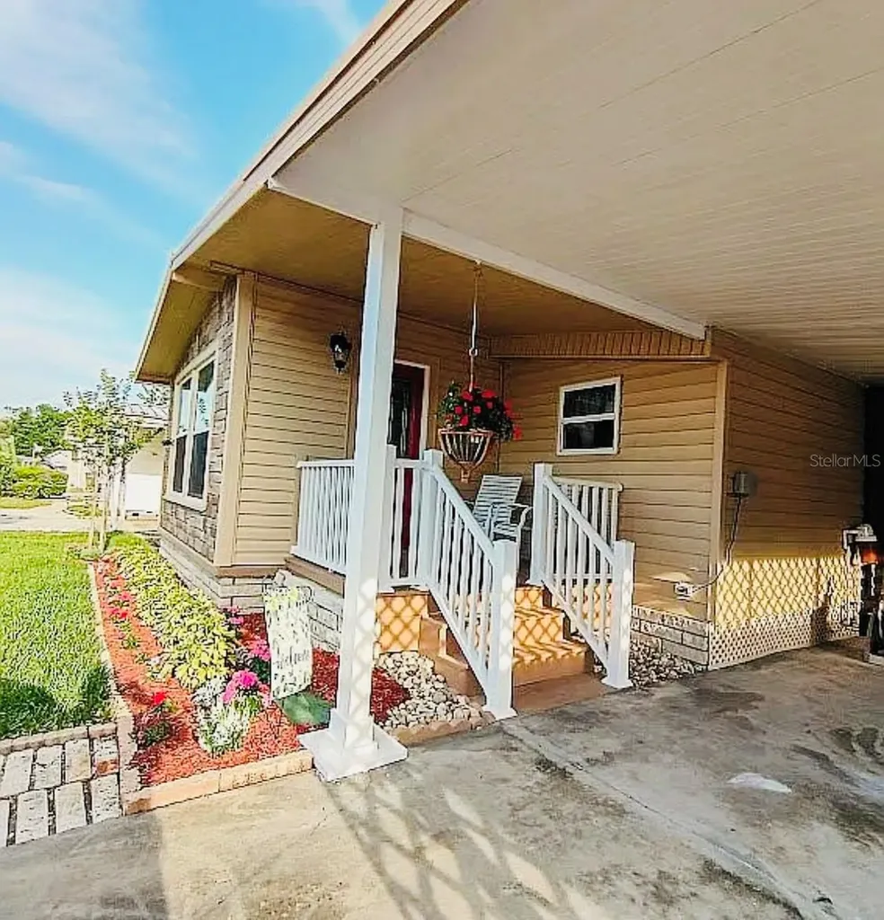 9128 Otter Pass Tampa FL 33626
