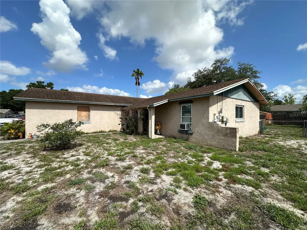 2306 Lincoln Court Brandon FL 33510