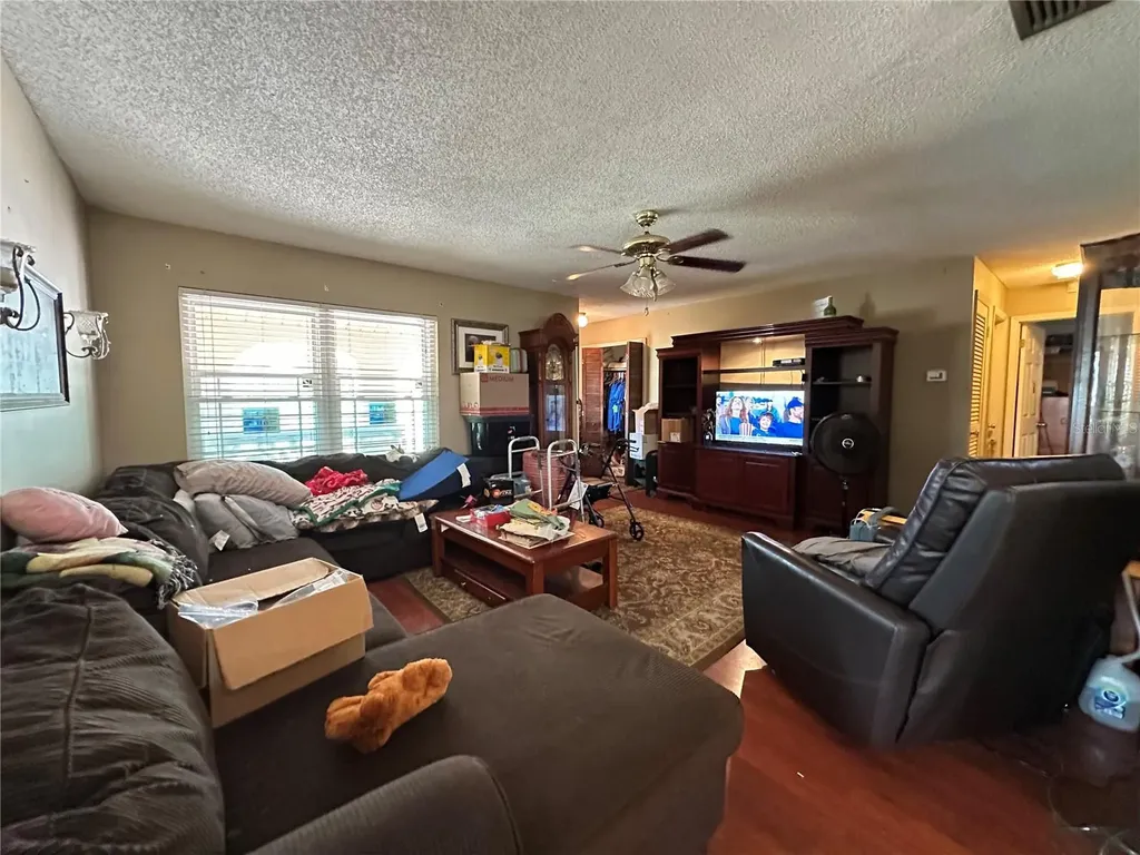 2306 Lincoln Court Brandon FL 33510