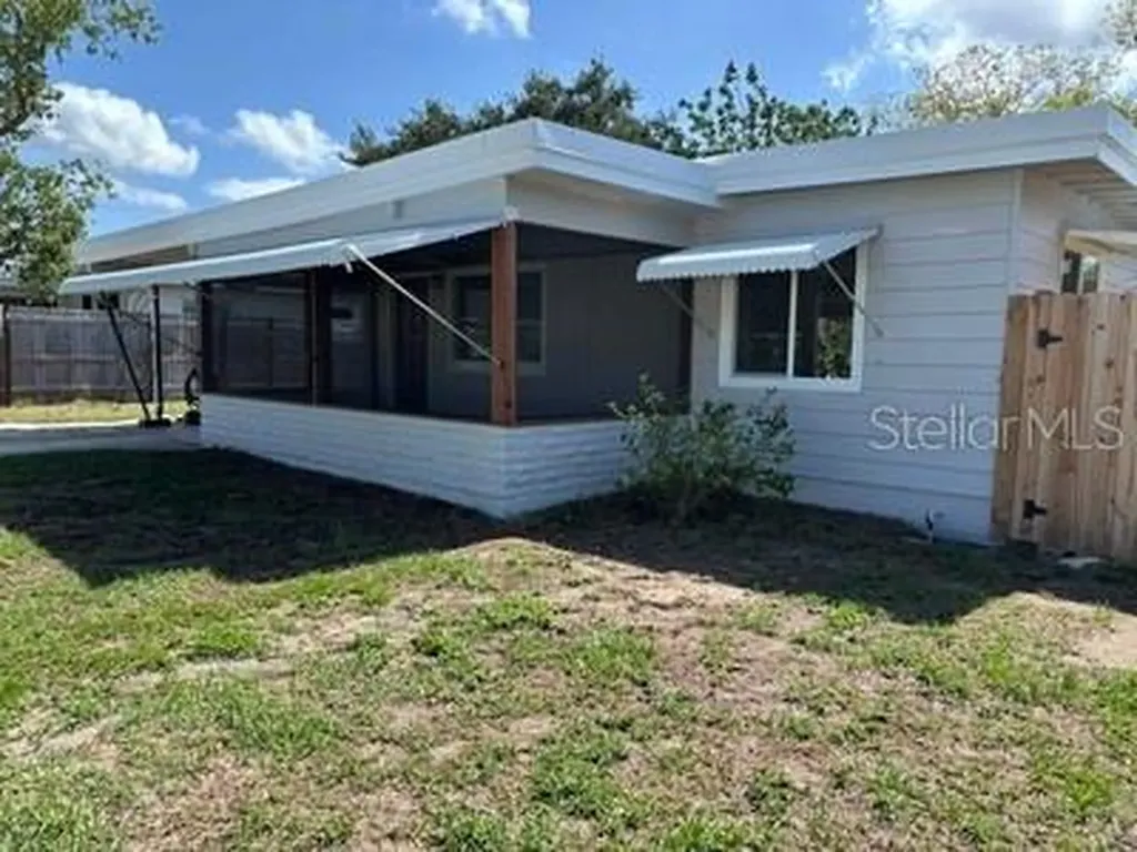 5165 104th Way N St Petersburg FL 33708