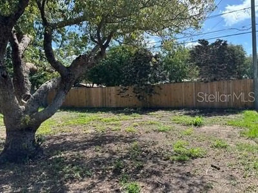 5165 104th Way N St Petersburg FL 33708