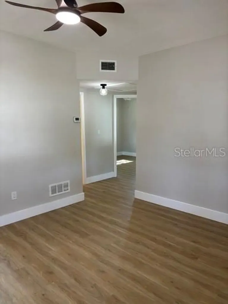 5165 104th Way N St Petersburg FL 33708