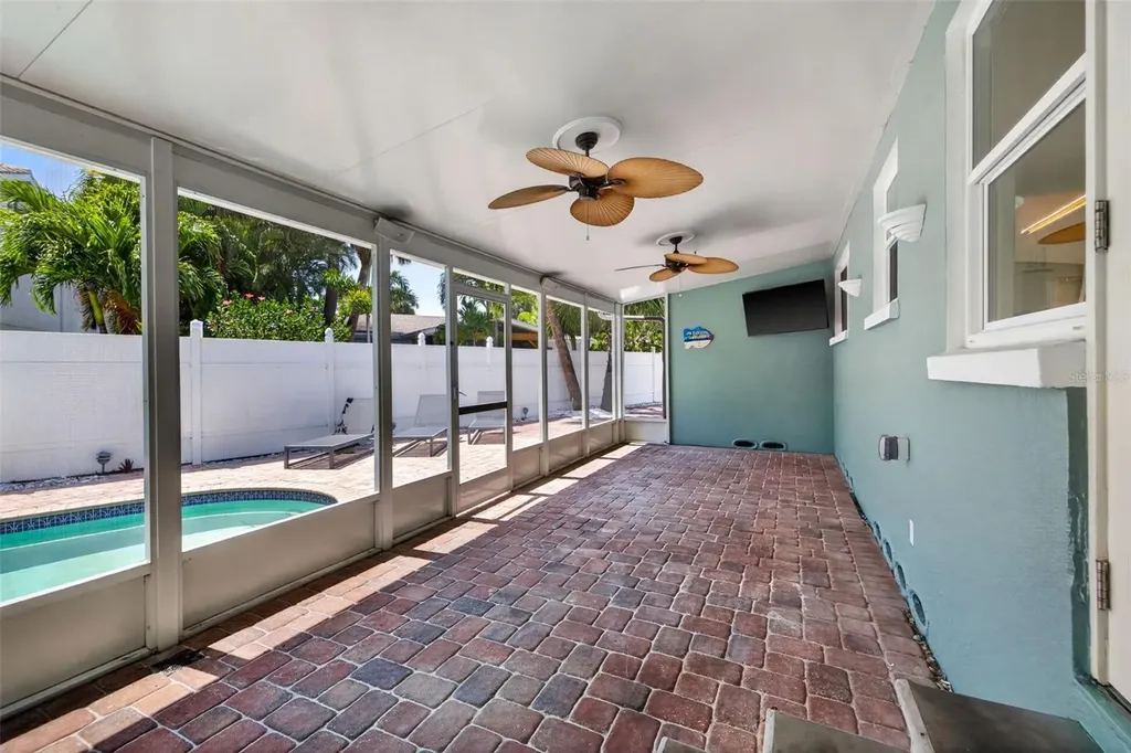 976 Narcissus Avenue Clearwater Beach FL 33767