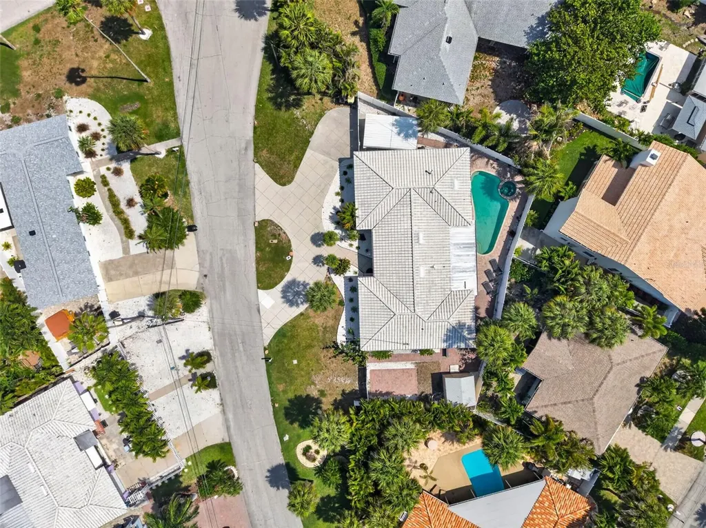 976 Narcissus Avenue Clearwater Beach FL 33767