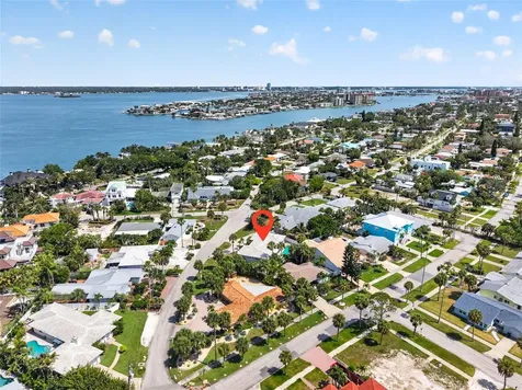 976 Narcissus Avenue Clearwater Beach FL 33767