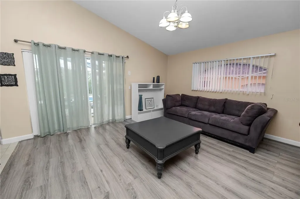 548 Old Bridge Circle Davenport FL 33897