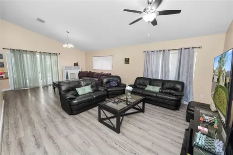 548 Old Bridge Circle Davenport FL 33897