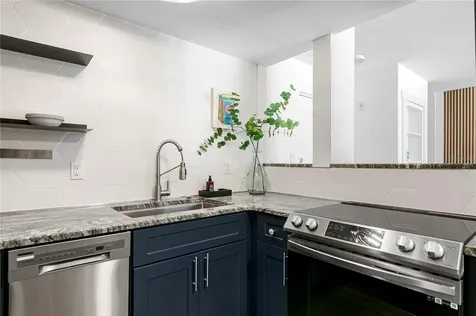 2302 S Manhattan Avenue Tampa FL 33629