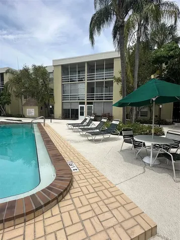 2302 S Manhattan Avenue Tampa FL 33629