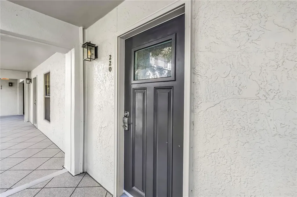 105 4th Avenue NE St Petersburg FL 33701