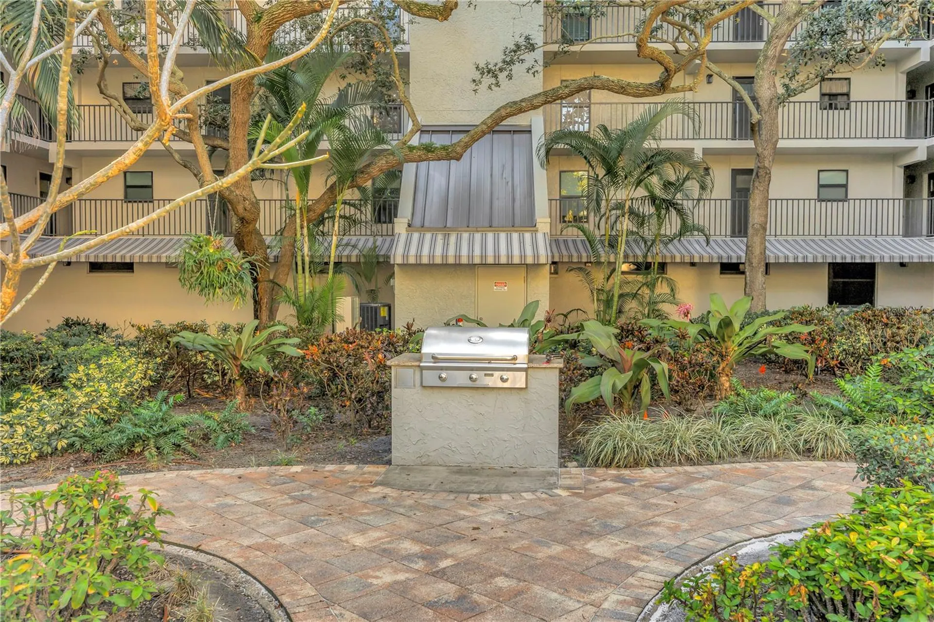 105 4th Avenue NE St Petersburg FL 33701