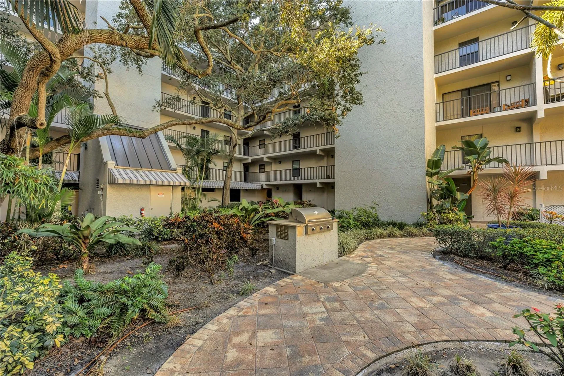 105 4th Avenue NE St Petersburg FL 33701