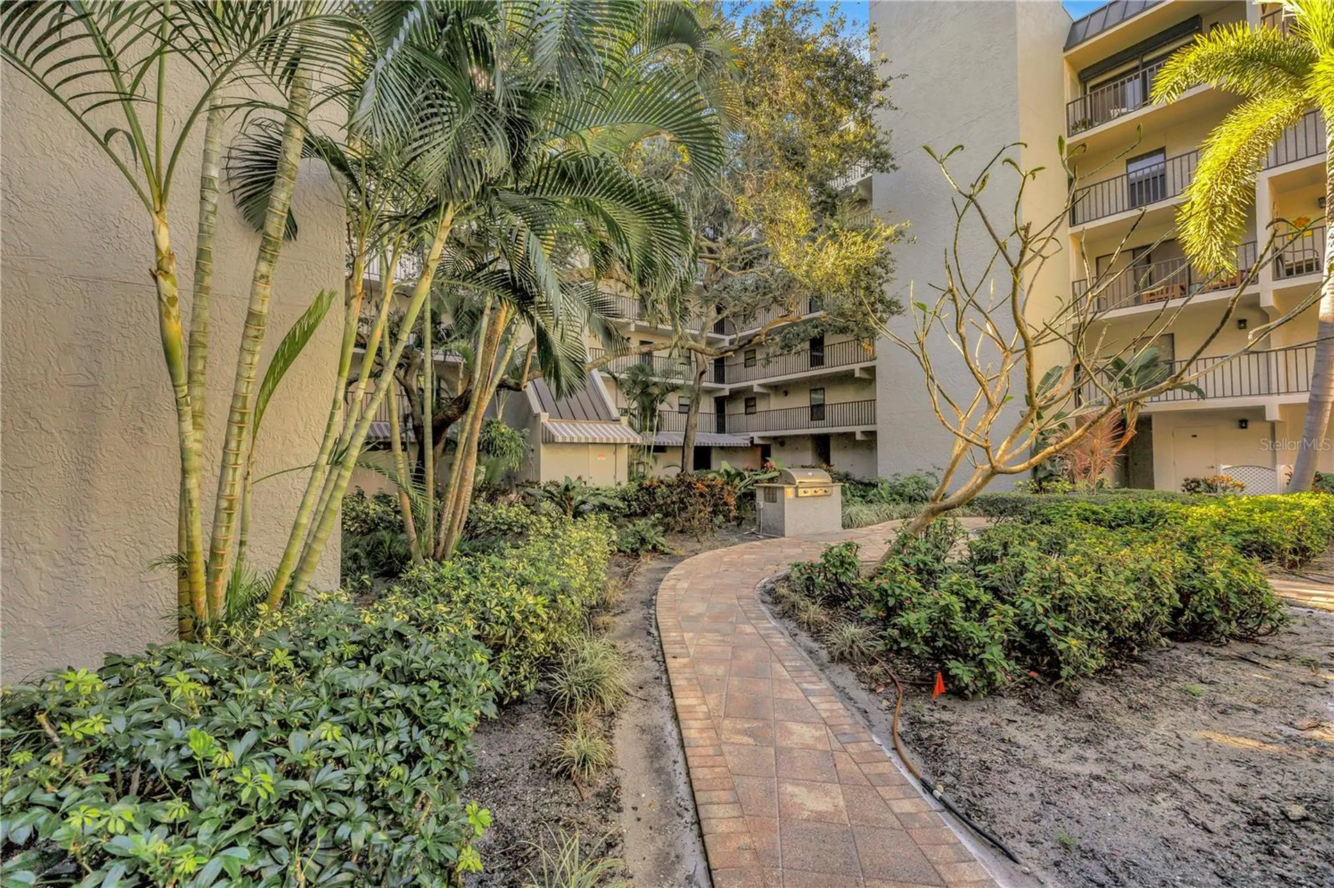 105 4th Avenue NE St Petersburg FL 33701