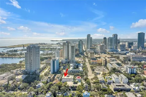 105 4th Avenue NE St Petersburg FL 33701