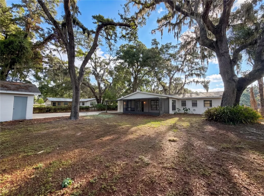 103 S Kingsway Road Seffner FL 33584