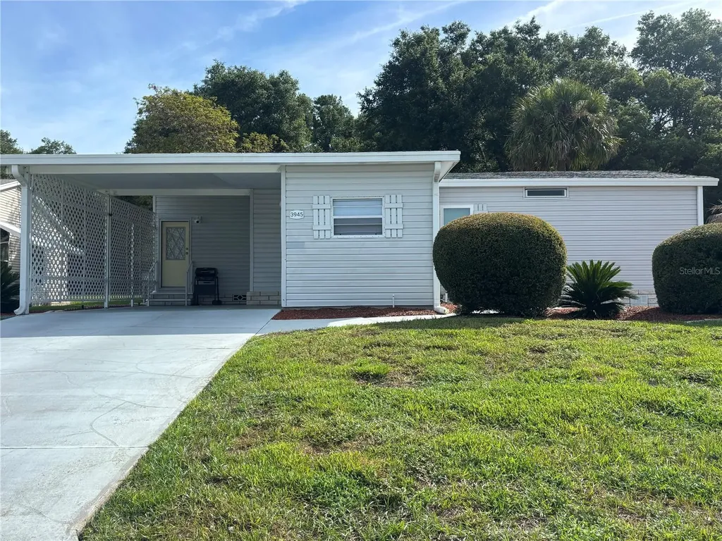 3945 N Citrus Circle Zellwood FL 32798