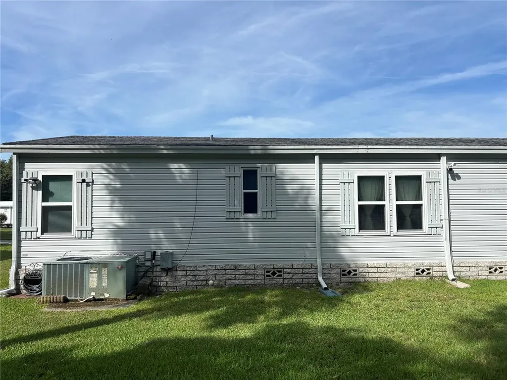 3945 N Citrus Circle Zellwood FL 32798