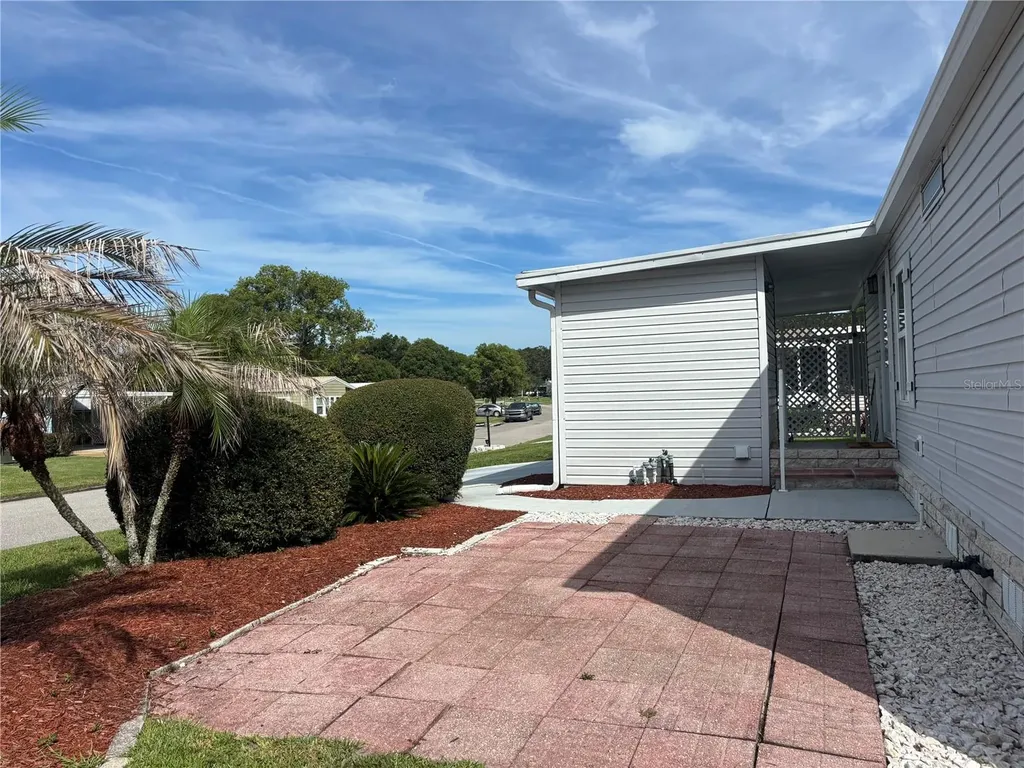 3945 N Citrus Circle Zellwood FL 32798