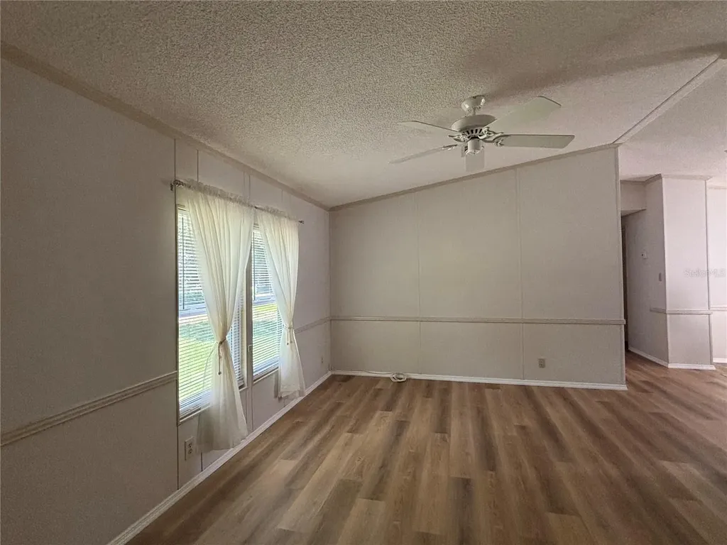 3945 N Citrus Circle Zellwood FL 32798