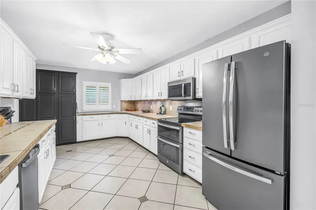 263 42nd Avenue NE St Petersburg FL 33703