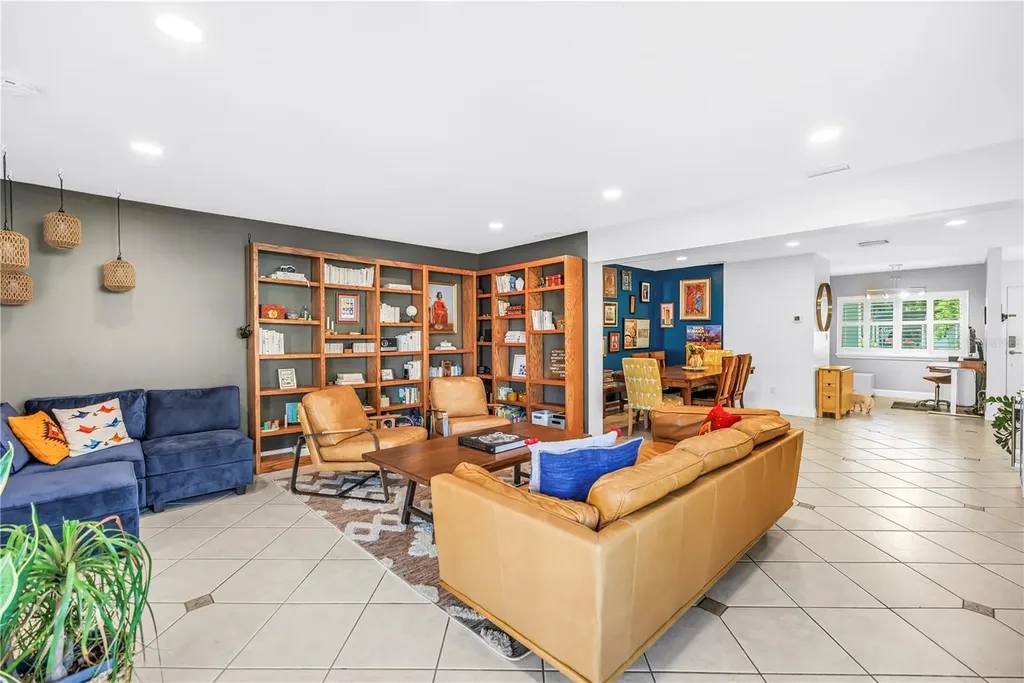 263 42nd Avenue NE St Petersburg FL 33703