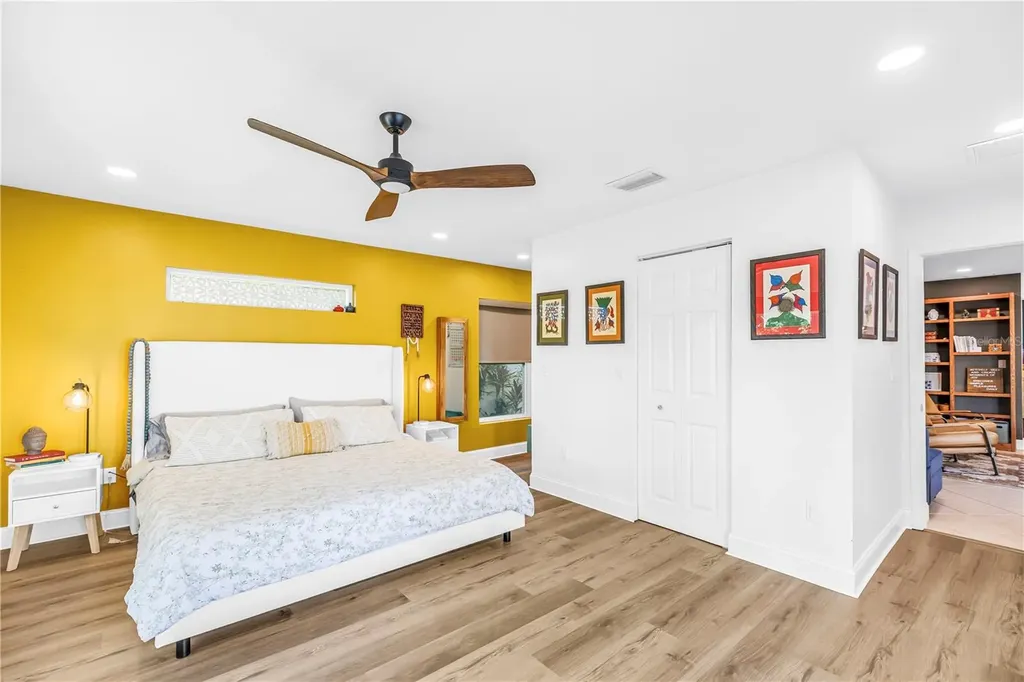 263 42nd Avenue NE St Petersburg FL 33703