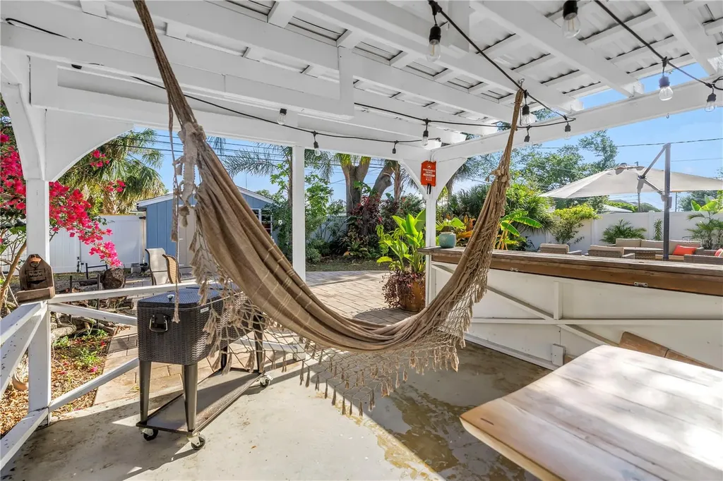 263 42nd Avenue NE St Petersburg FL 33703
