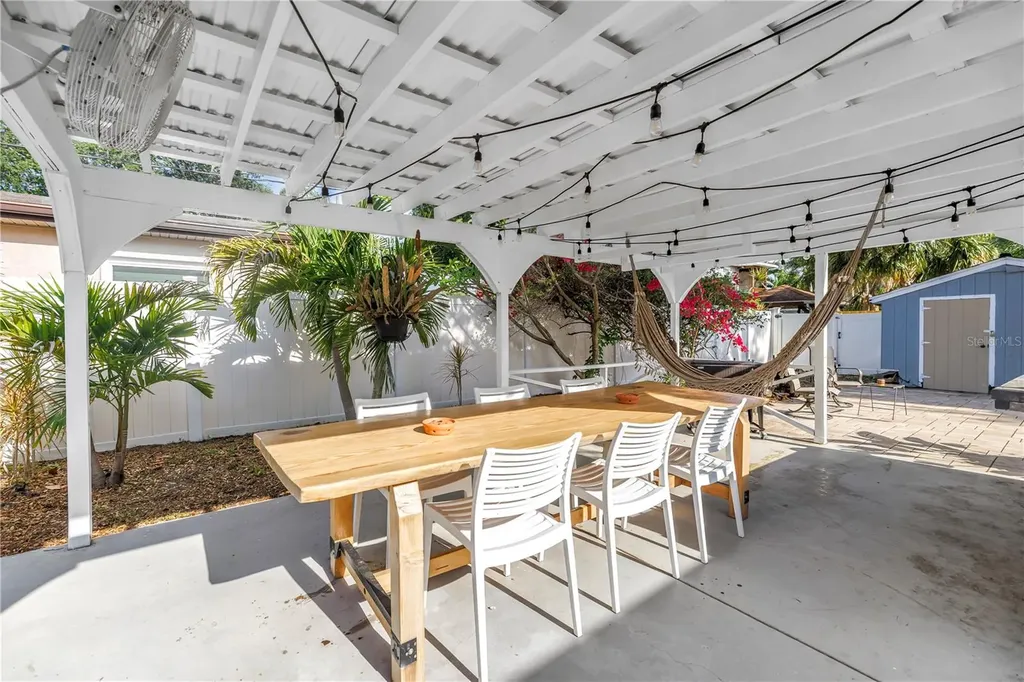 263 42nd Avenue NE St Petersburg FL 33703