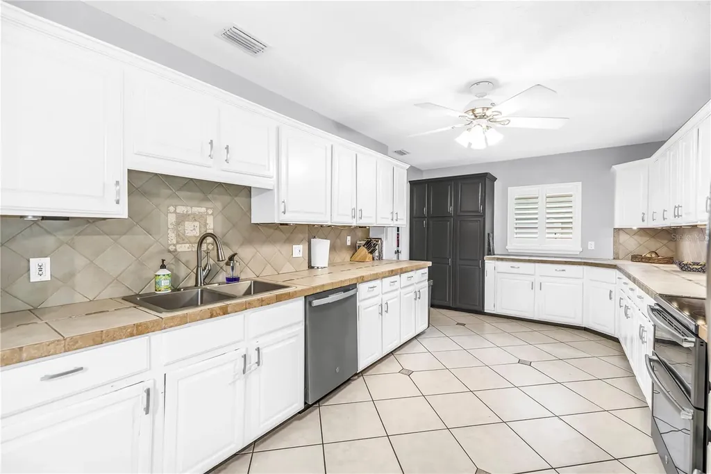 263 42nd Avenue NE St Petersburg FL 33703