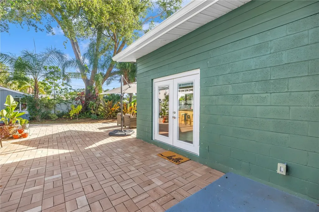 263 42nd Avenue NE St Petersburg FL 33703