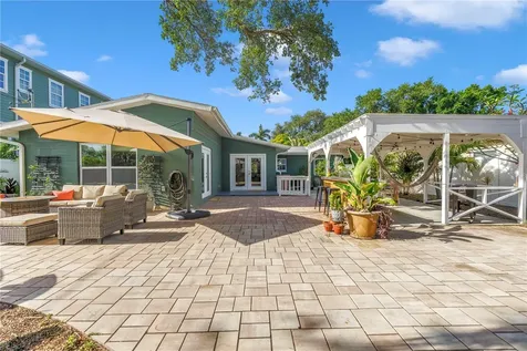 263 42nd Avenue NE St Petersburg FL 33703