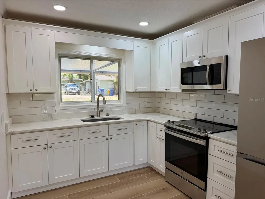 301 S Seminole Avenue Minneola FL 34715