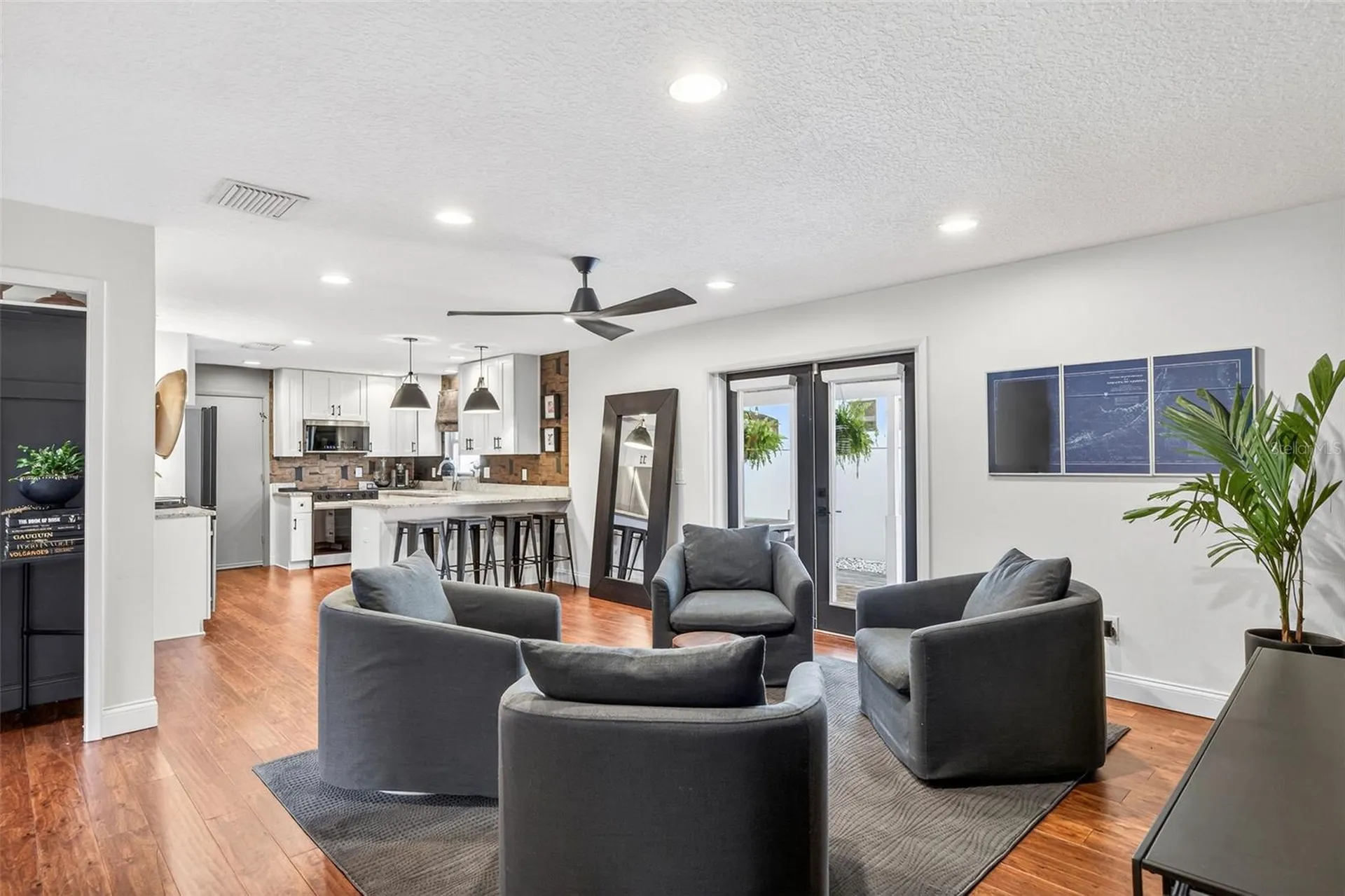 1523 Eastin Avenue Orlando FL 32804