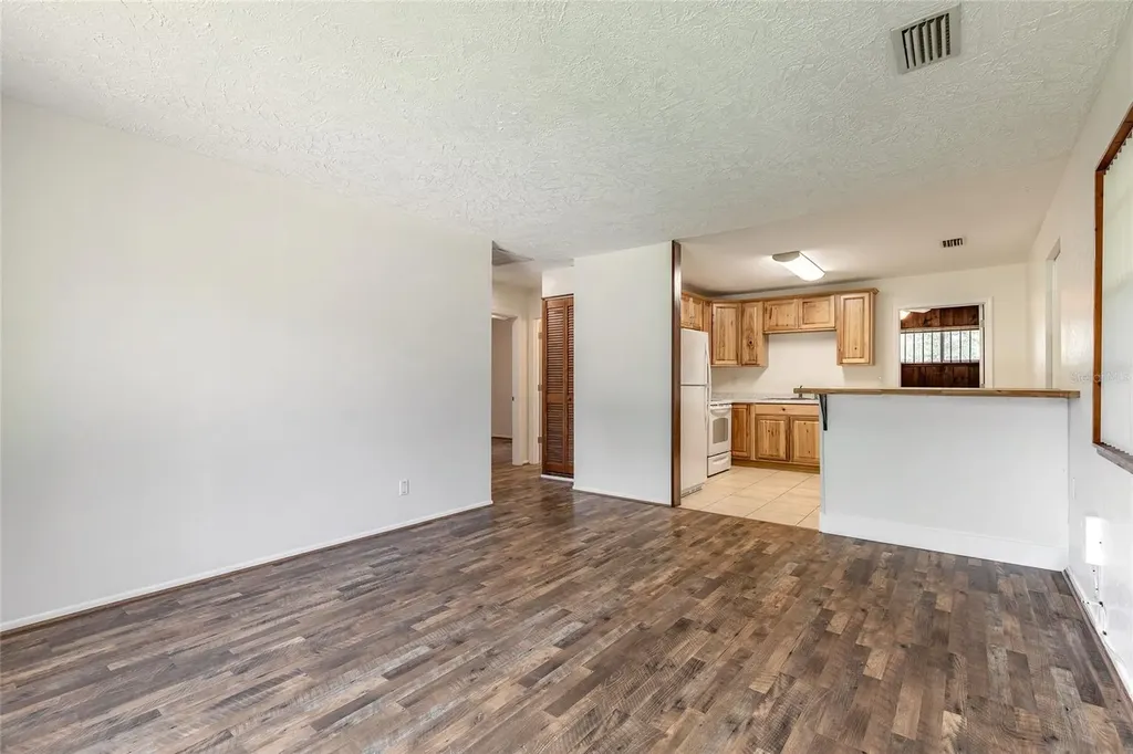 1584 Valencia Avenue Daytona Beach FL 32117