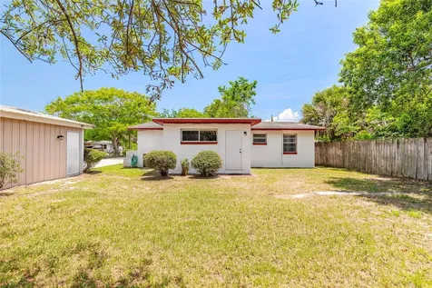 1584 Valencia Avenue Daytona Beach FL 32117