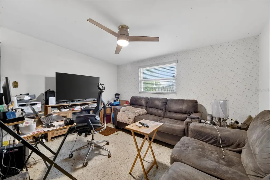 2615 Peel Avenue Orlando FL 32806