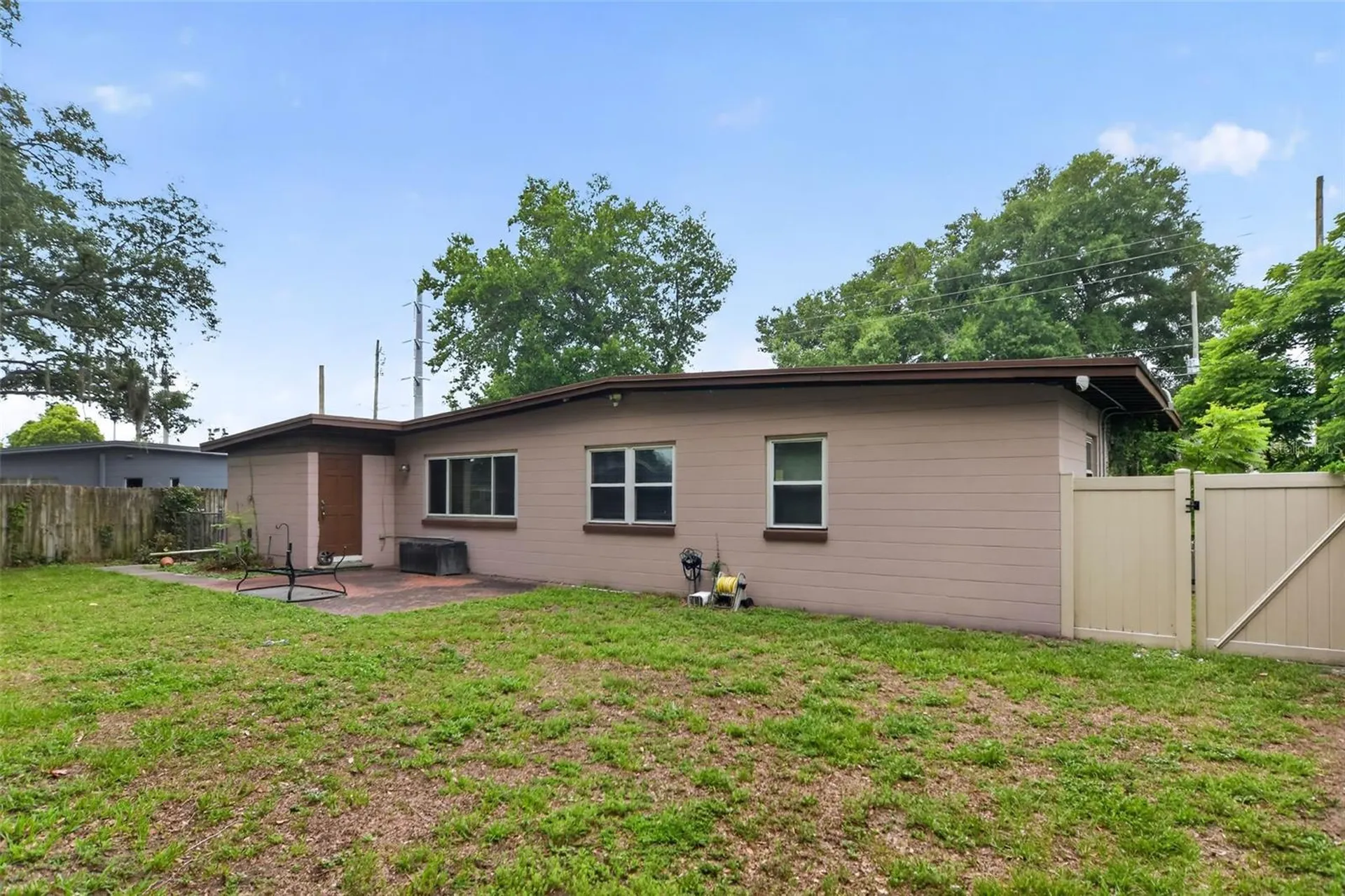 2615 Peel Avenue Orlando FL 32806