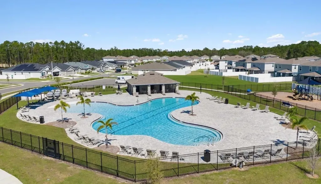 1731 Oceania Avenue Davenport FL 33837