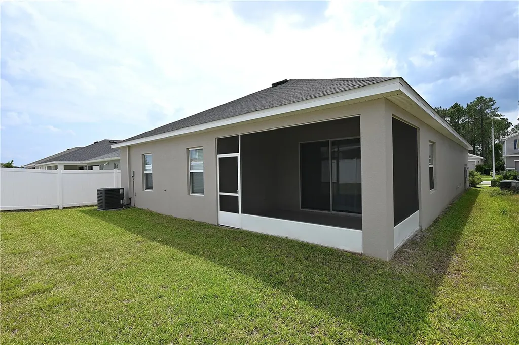 1731 Oceania Avenue Davenport FL 33837
