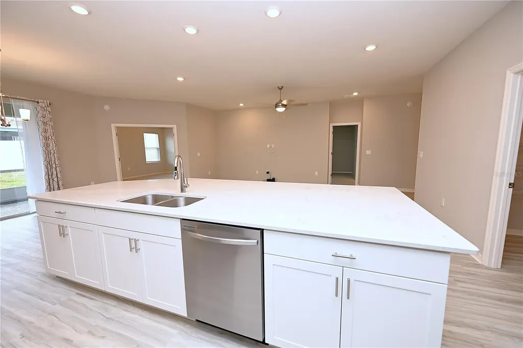 1731 Oceania Avenue Davenport FL 33837