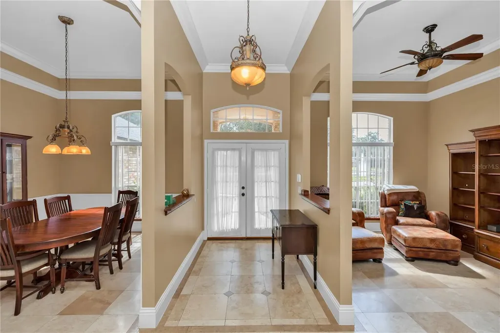 1105 Twin Oaks Circle Oviedo FL 32765