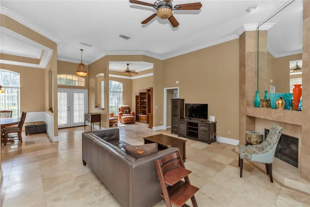 1105 Twin Oaks Circle Oviedo FL 32765
