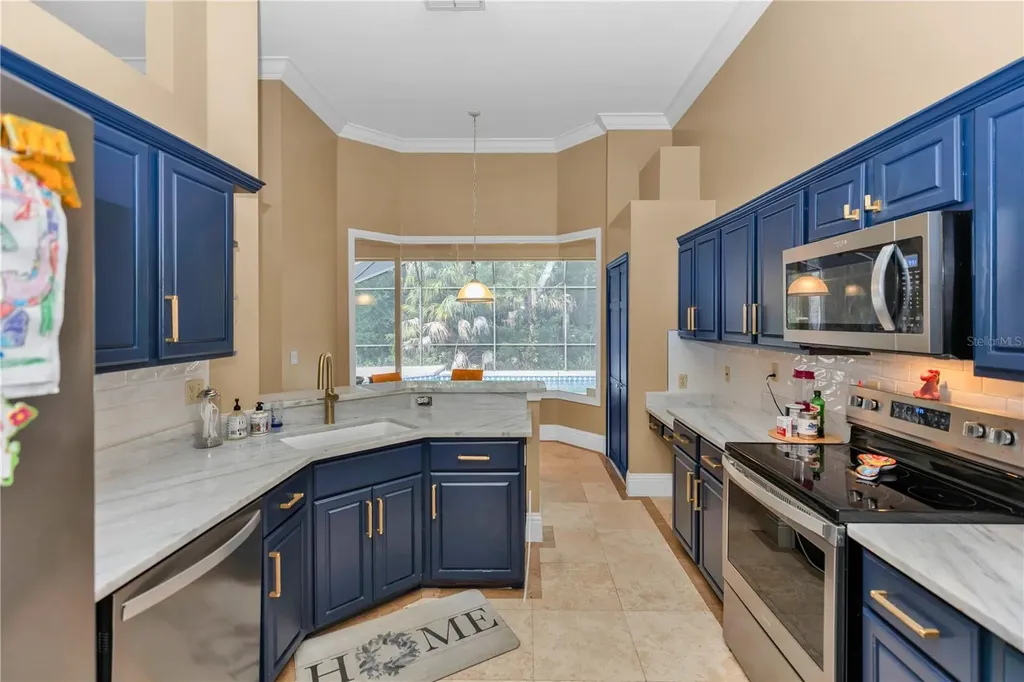1105 Twin Oaks Circle Oviedo FL 32765