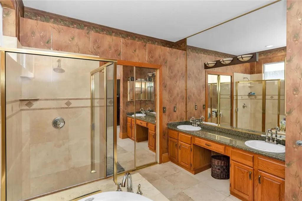 1105 Twin Oaks Circle Oviedo FL 32765