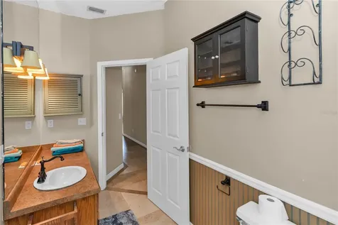 1105 Twin Oaks Circle Oviedo FL 32765