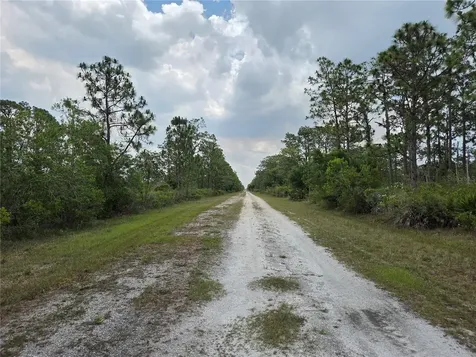 915 Laguna Drive Indian Lake Estates FL 33855
