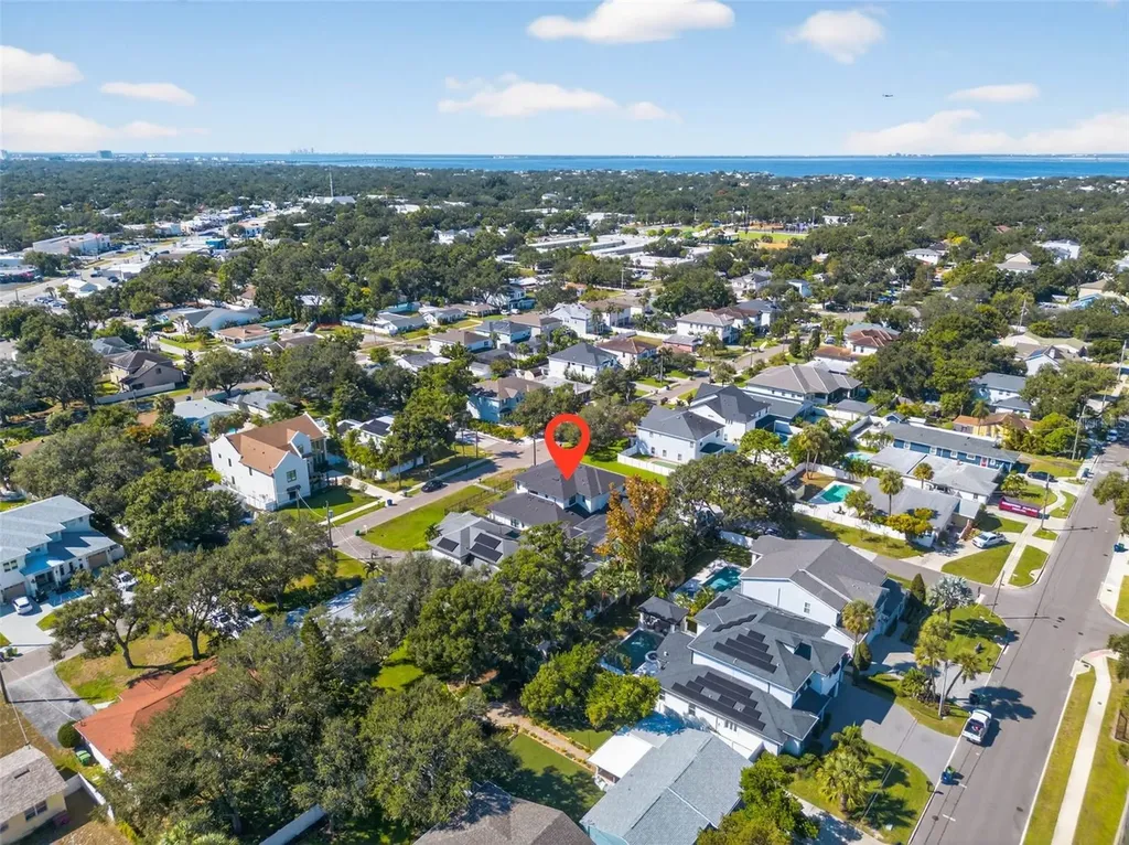 4015 W Zelar Street Tampa FL 33629