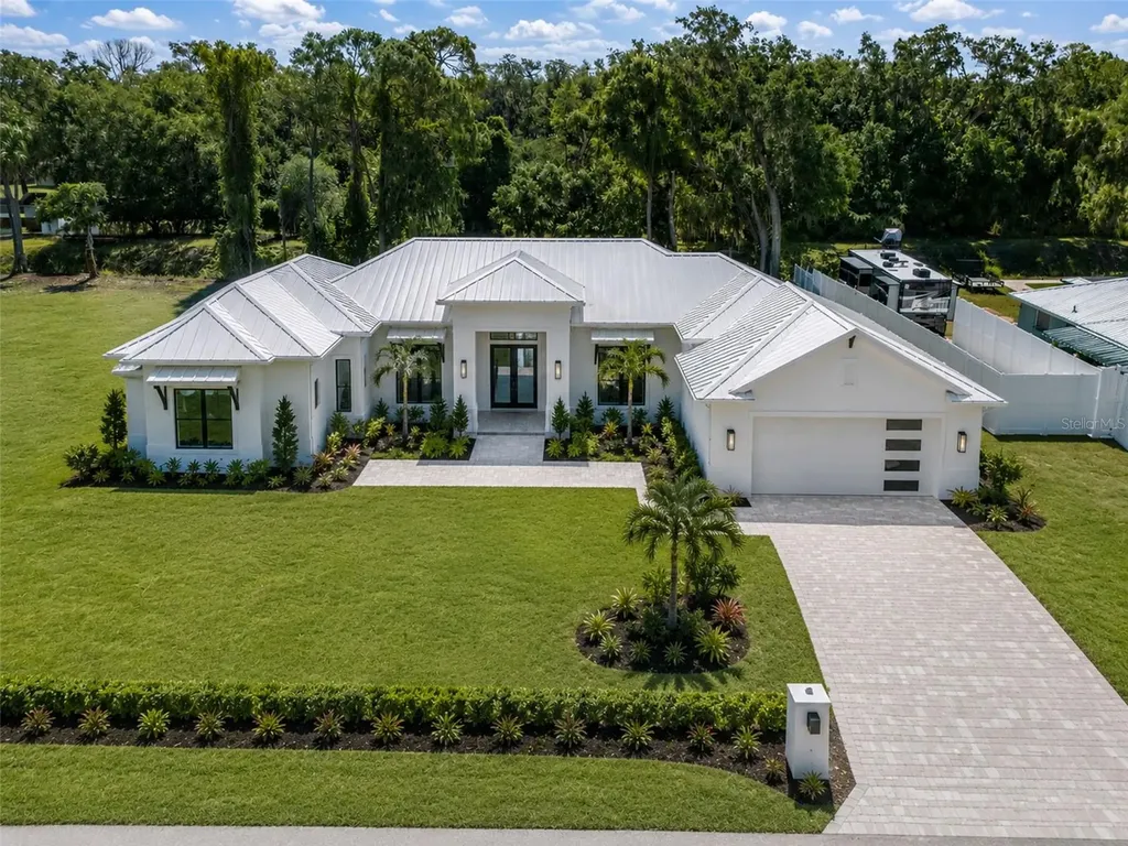1941 E Leewynn Drive Sarasota FL 34240