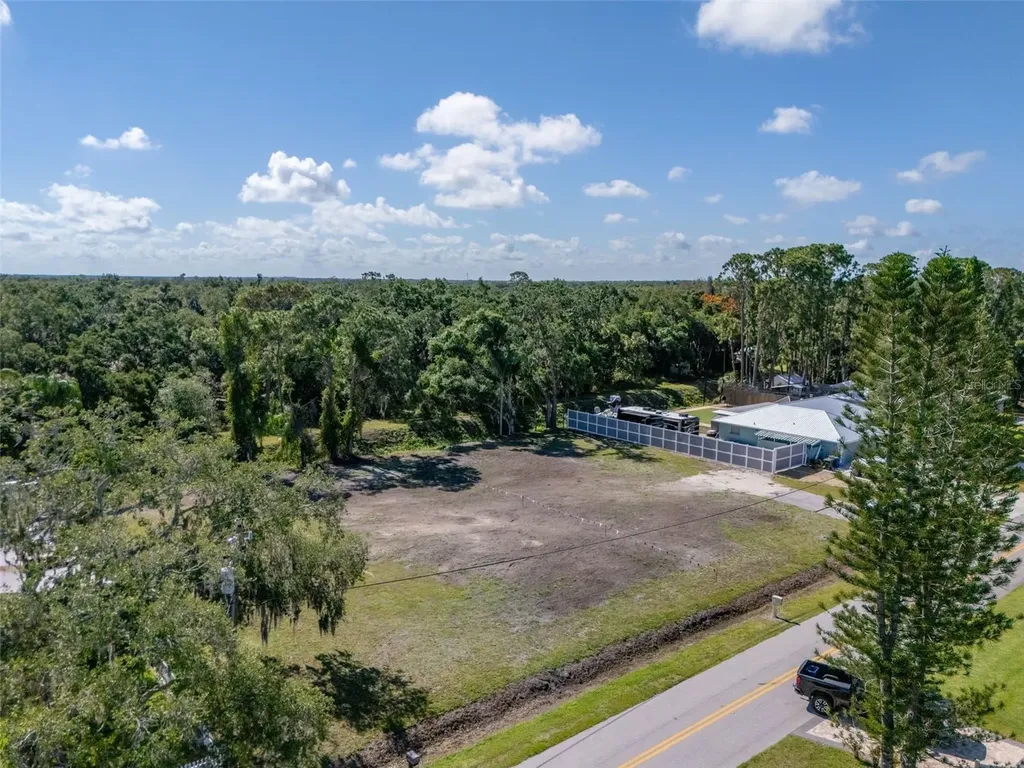 1941 E Leewynn Drive Sarasota FL 34240