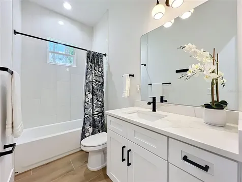 3230 Cavalier Avenue Orlando FL 32833